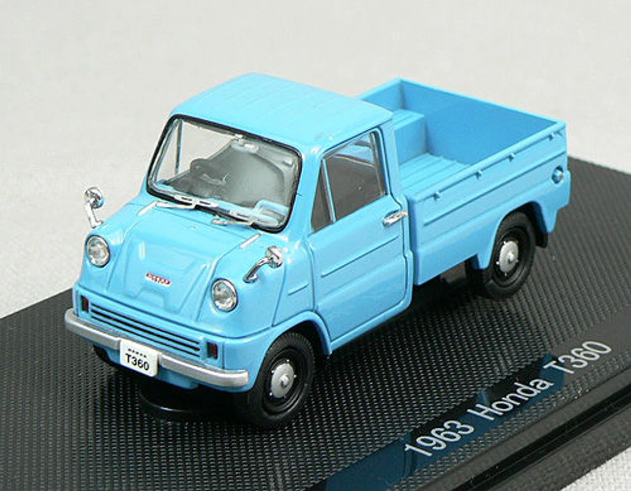 Ebbro 43842 HONDA T360 TRUCK 1963 PLAIN BONNET 1/43 Scale 1 Ebbro 43842 HONDA T360 TRUCK 1963 PLAIN BONNET 1/43 Scale