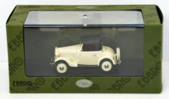 Ebbro 44537 Datsun 17 Roadstar 1938 (Ivory) 1/43 Scale