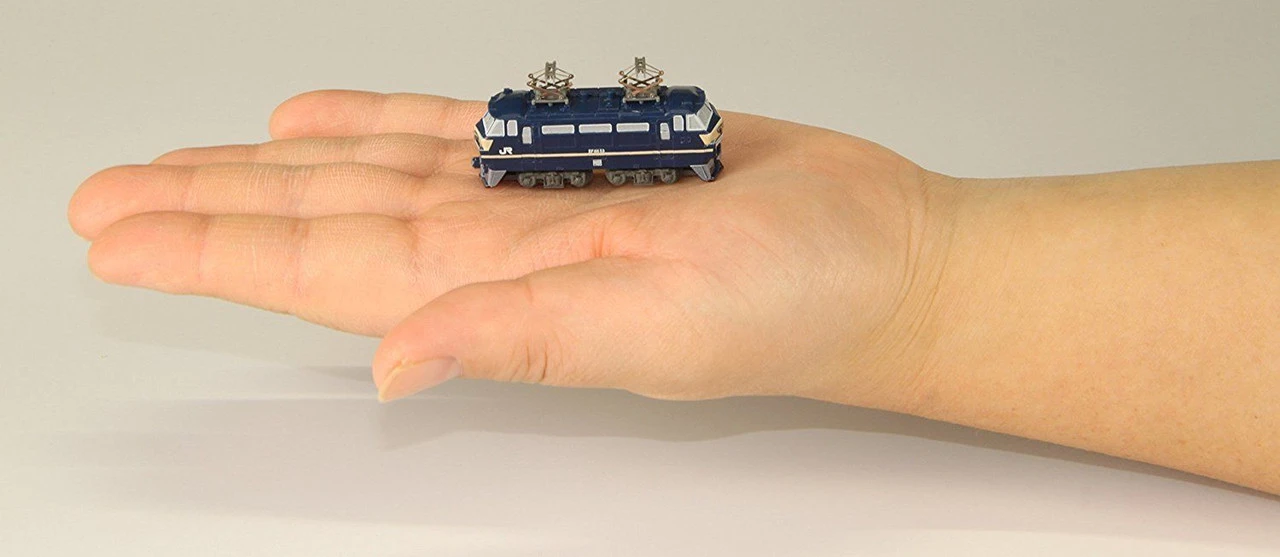 Rokuhan ST003-1 Z Shorty Electric Locomotive Type EF66 (Z Scale) 5 Rokuhan ST003-1 Z Shorty Electric Locomotive Type EF66 (Z Scale) - Image 5