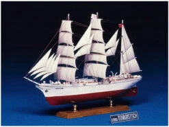 Aoshima 57155 Tovarishch (Gorch Fock I) 1/144 Scale Kit