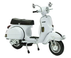 Aoshima Skynet 03395 Vespa P200E (1978/White) 1/12 Scale Finished Model