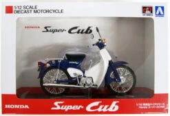 Aoshima Skynet 05665 Honda Super Cub 50 Blue 1/12 Scale Finished Model