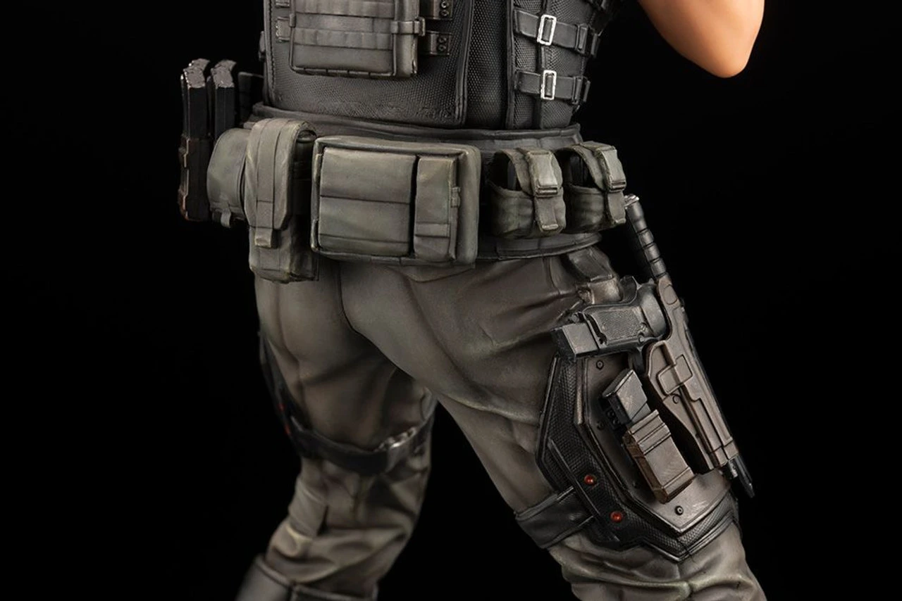 Kotobukiya ARTFX Chris Redfield Renewal Package 1/6 Figure (Resident Evil: Vendetta) 13 Kotobukiya ARTFX Chris Redfield Renewal Package 1/6 Figure (Resident Evil: Vendetta) - Image 13