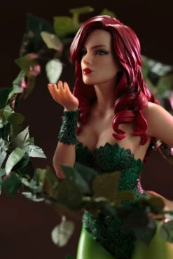 Kotobukiya SV194 ARTFX+ DC Universe Poison Ivy 1/10 Scale Action Figure -Model Toys 4934054903412 6 73234.1494385227