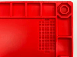 Doyusha SGOT! Red Silicon Mat M (for Hobbies And Figures) -Model Toys 4975406130537 273b3d248bcf89ce5f3e2ceb9eaa4cb5 75604.1695350568