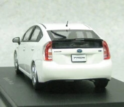Ebbro 45151 Toyota Prius Super White II 1/43 Scale -Model Toys 4 35381.1432695409